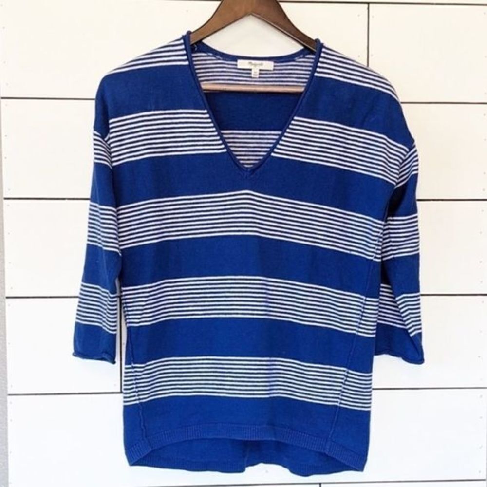 Madewell Blue and White Stripped V-Neck Sweater XS